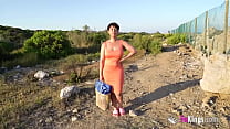 Amateur outdoor sex with Korin and an amateur dude. She didn’t expect things to turn this way!