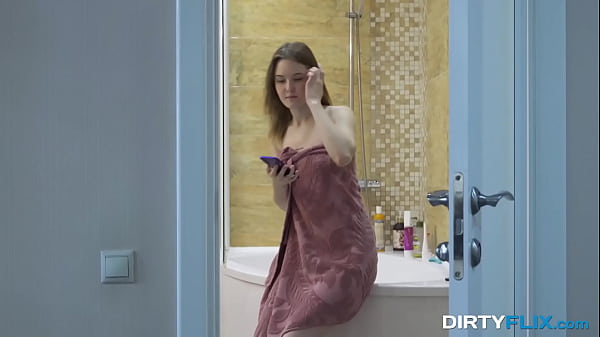 Elderly Wife Takes Deep Throat and Wraps Legs Around Husband’s Thick Pole for Explosive Revelations